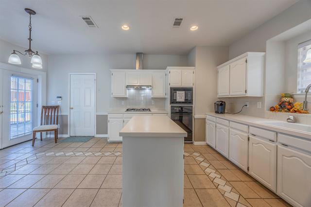 Foto del edificio - 2705 Trophy Dr