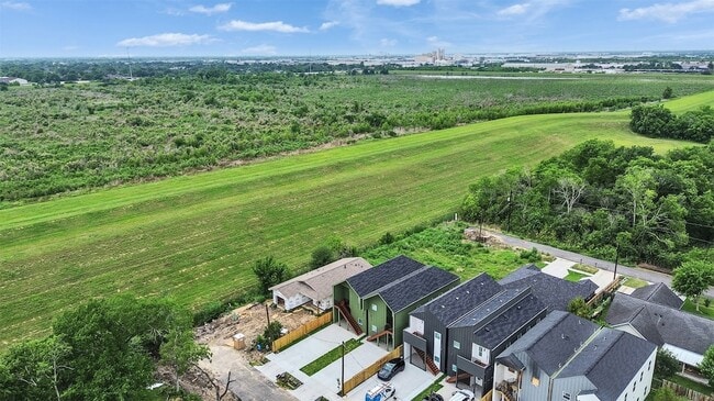 Building Photo - 9709 Cargill St