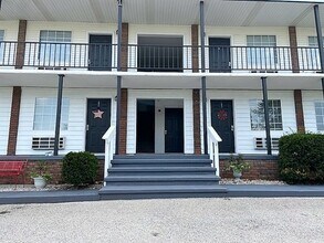 Building Photo - 10000 Historic Hwy 165