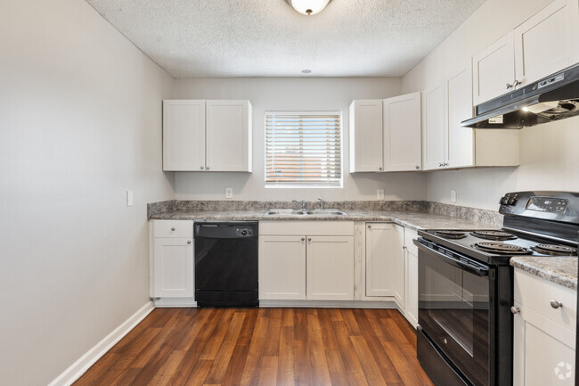 2BR, 1BA - 720SF - Kitchen - University Crossings