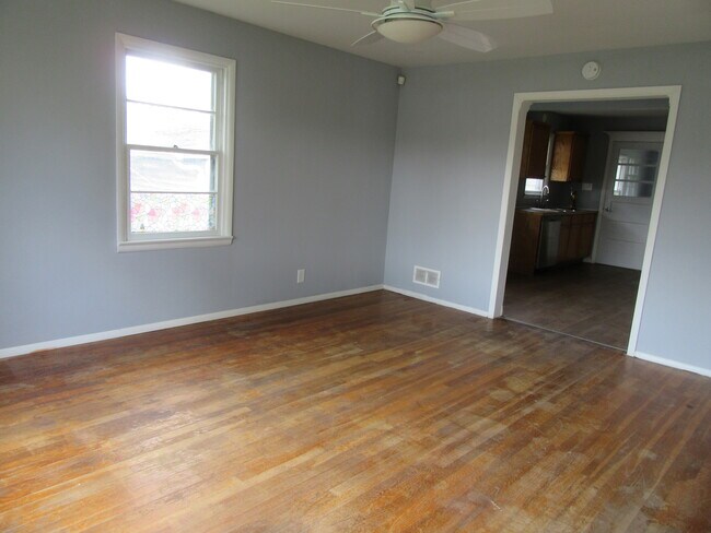 Building Photo - 5334 Brookville Rd