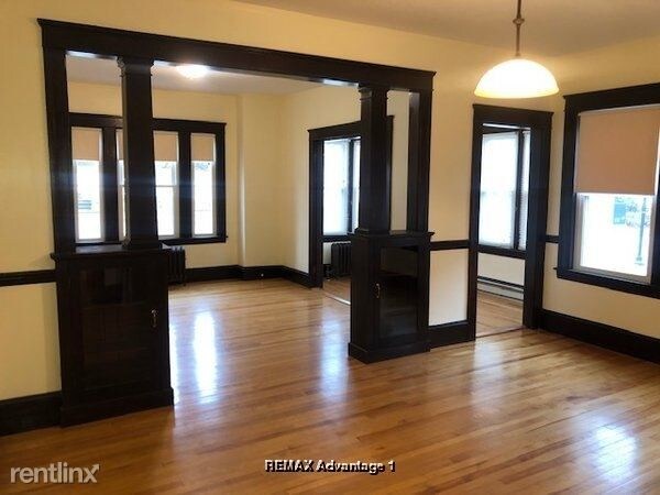 Primary Photo - 3 br, 1 bath Apartment - 996 Pleasant St