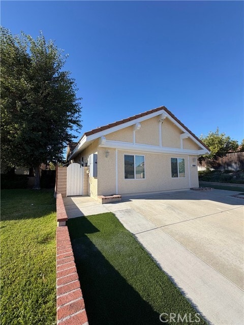 Building Photo - 7476 Brookside