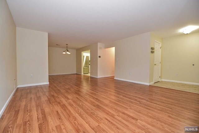 Foto del edificio - 2045 Charles Ct