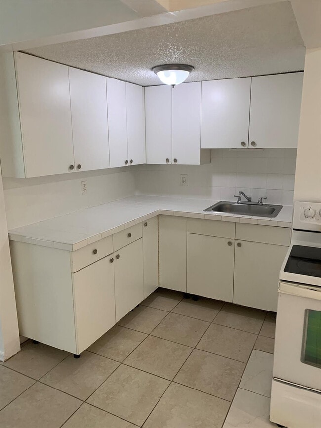 Building Photo - 9630 NW 35th St