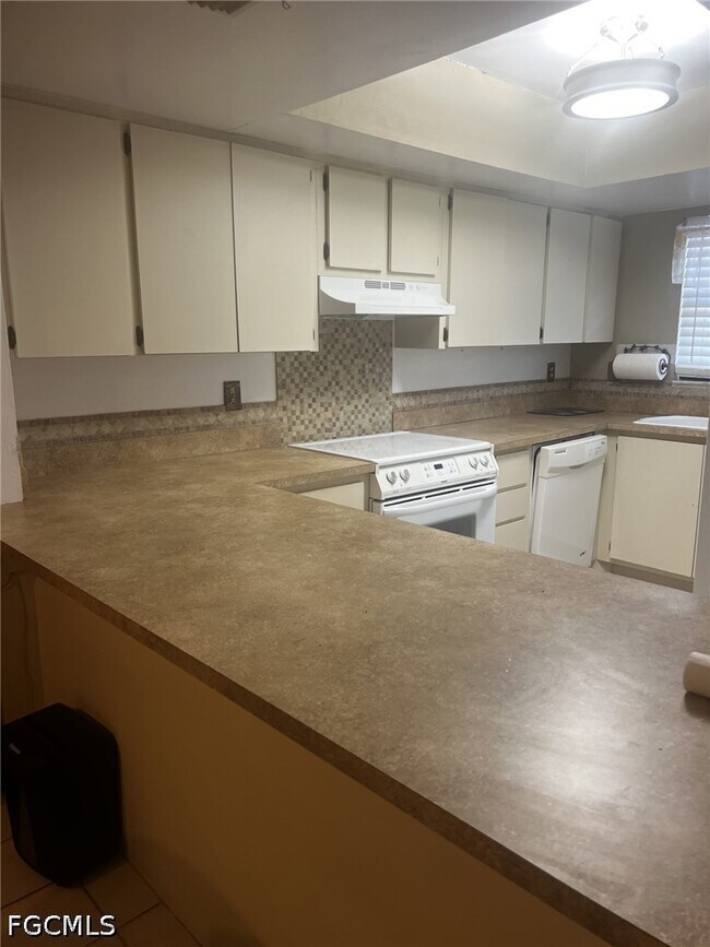 Foto del edificio - 1754 Cape Coral Pkwy E