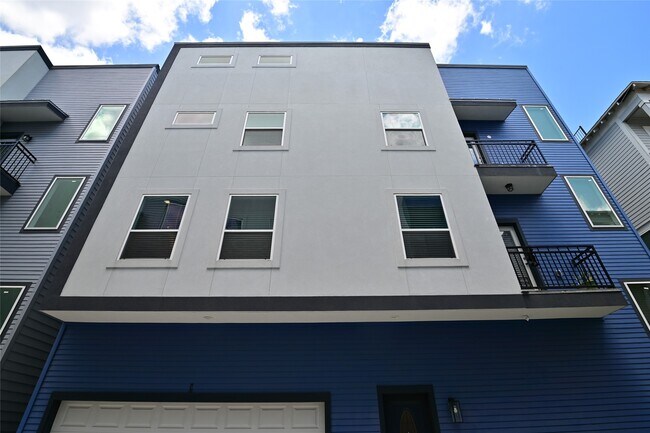 Foto del edificio - 1117 W 16th St