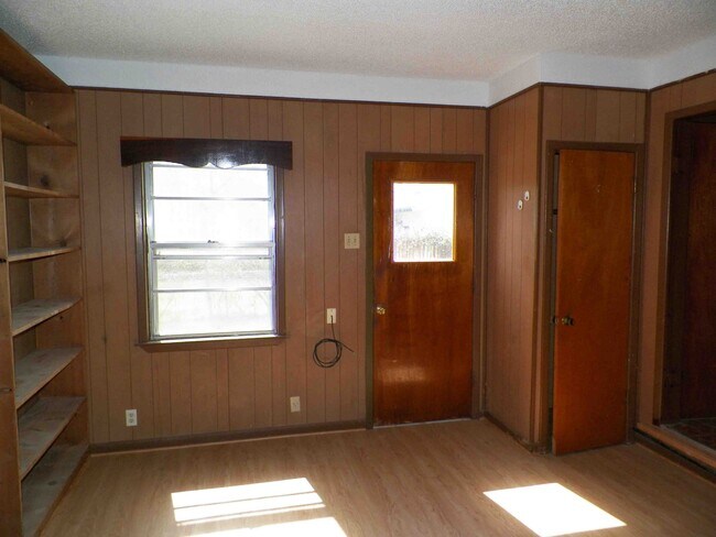 Foto del edificio - 708 N 8th Ave