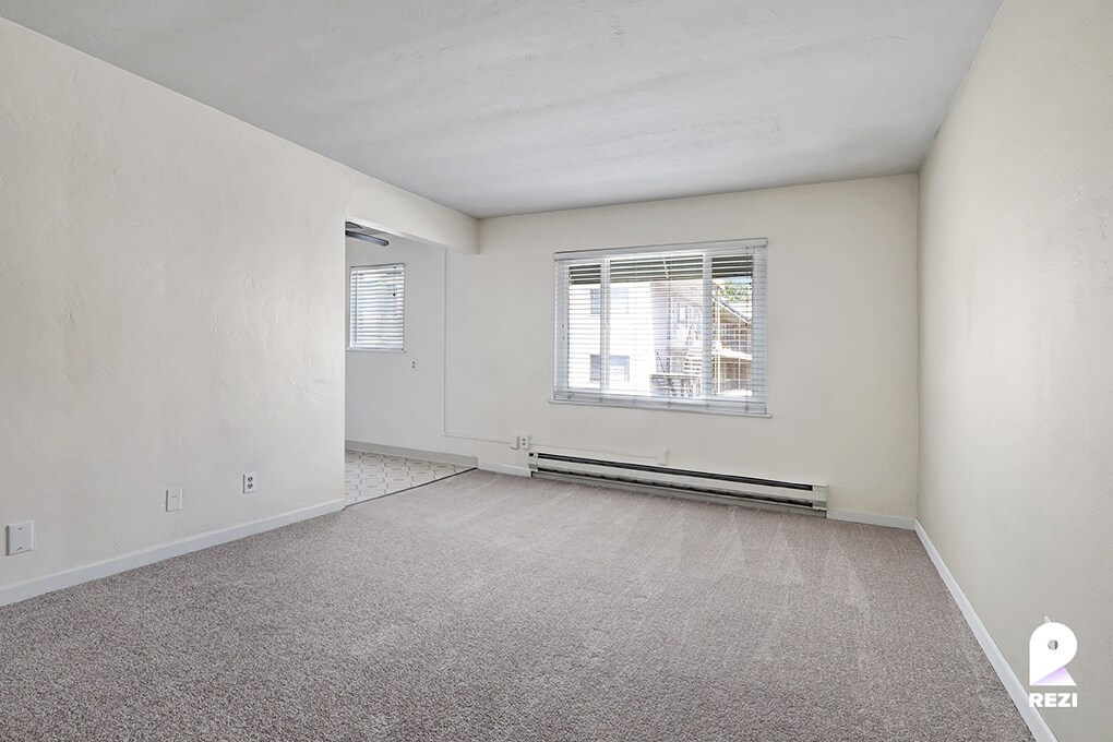 Primary Photo - 420 S 3rd St
