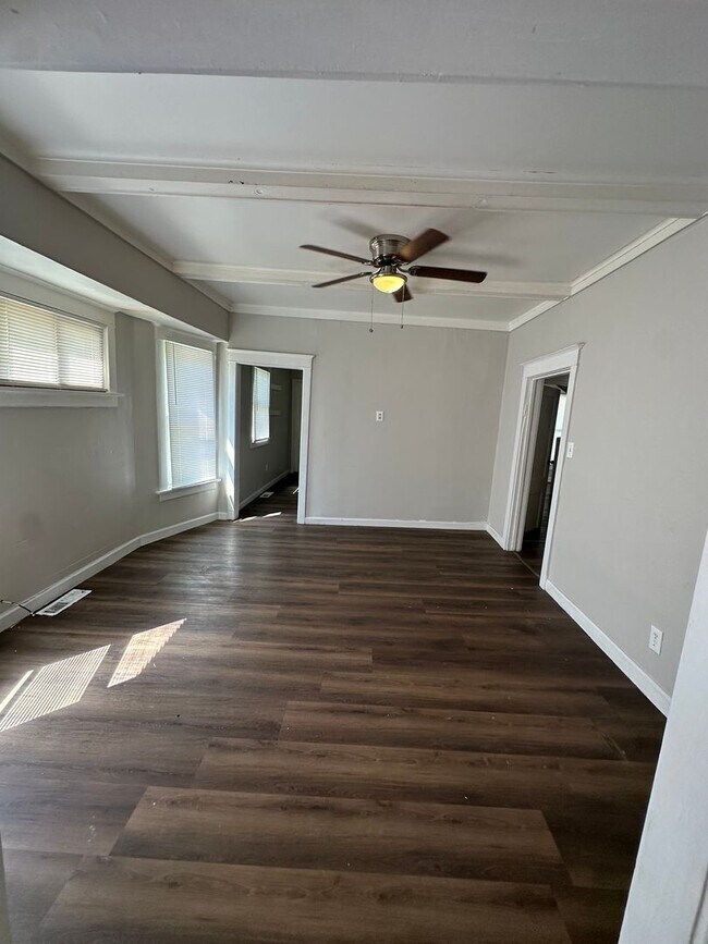 Foto del edificio - 2900 E 21st St