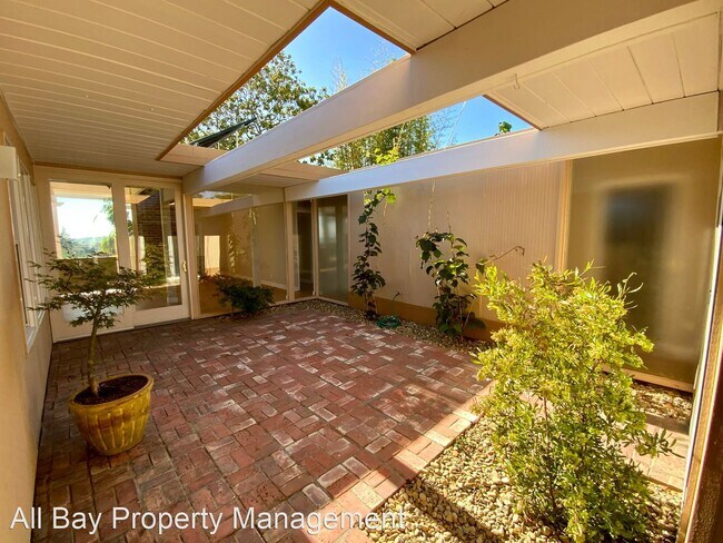 Building Photo - 4 br, 2 bath House - 5652 Greenridge Rd.