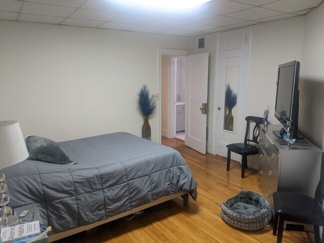 DORMITORIO - 2 Grant St