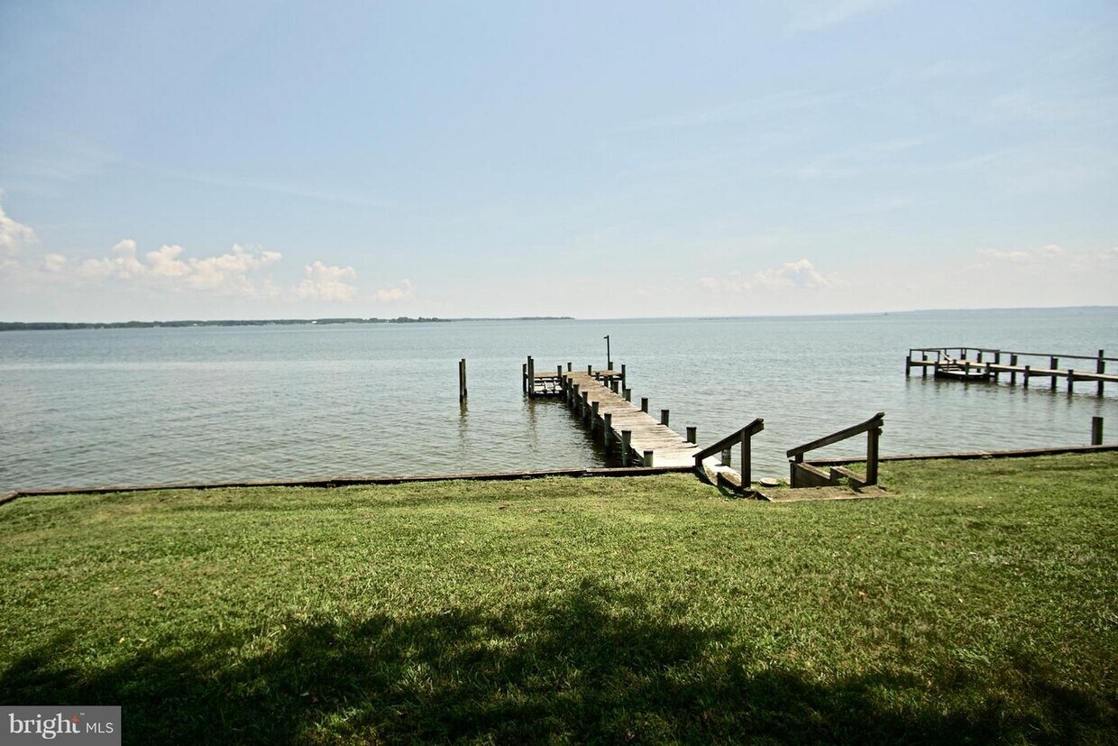 18796 River Dr, Cobb Island, MD 20625 House Rental in Cobb