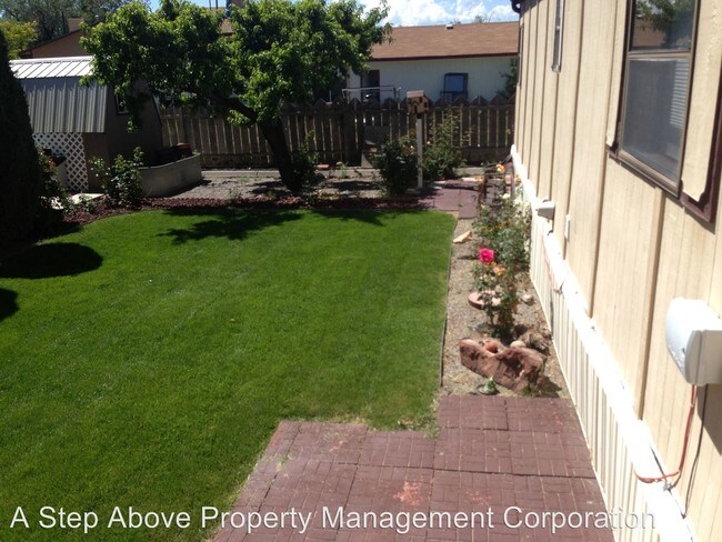 Building Photo - 3195 F Rd