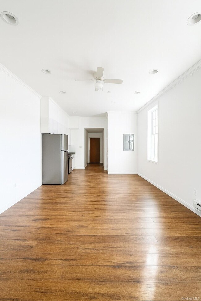 Foto del edificio - 422 Broadway