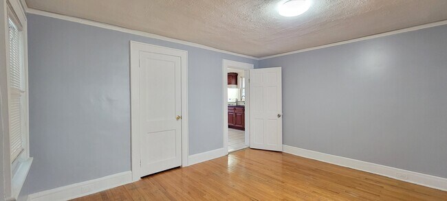 Living Room - 122 Cross St