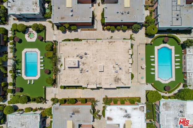 Building Photo - 5301 Balboa Blvd