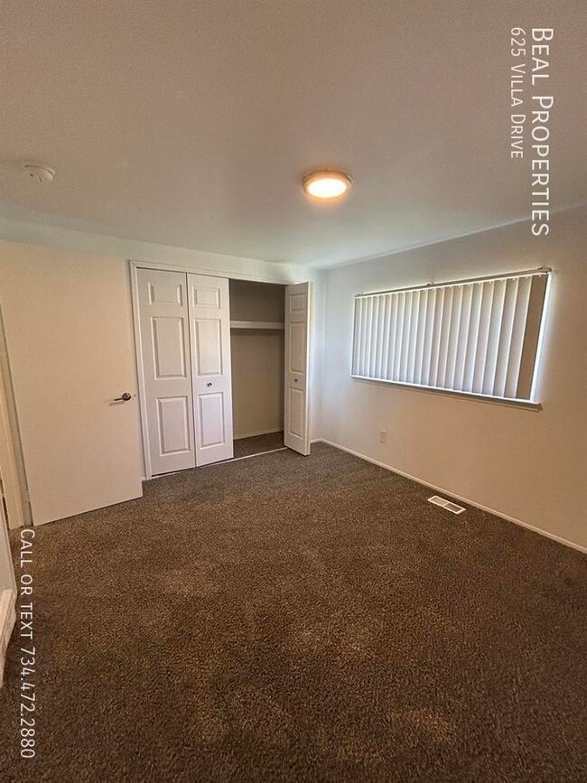 Building Photo - 625 Villa Dr