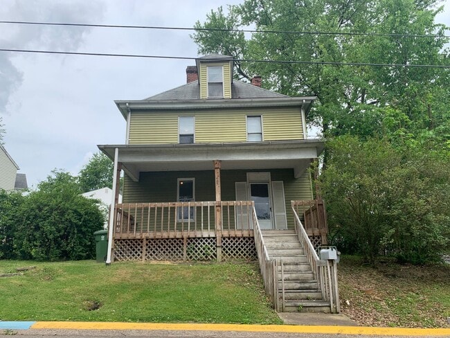 Building Photo - Large House in Wiles Hills - Available 6/4...