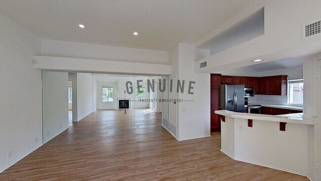 Foto del edificio - 2Bd 1Ba Condo in Newport Beach