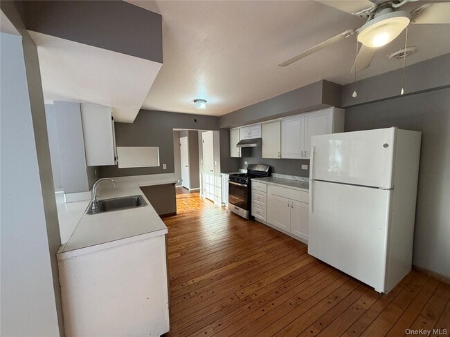 Foto del edificio - 4 Margaret Ln