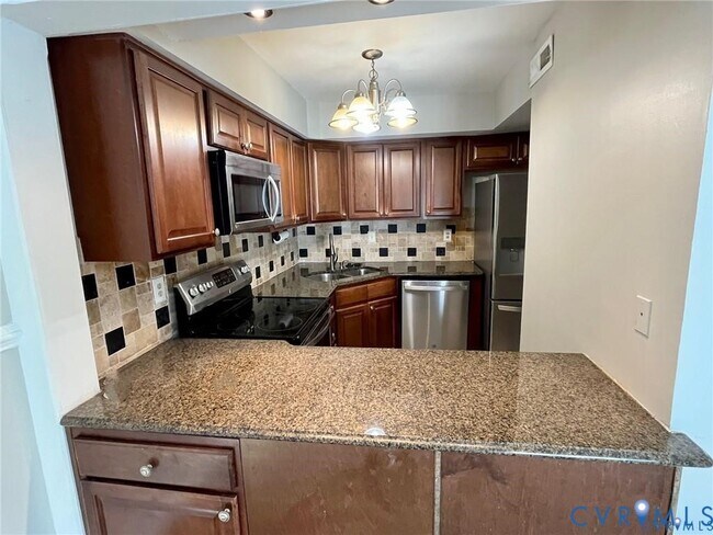 Foto del edificio - 18 Skipwith Green Cir