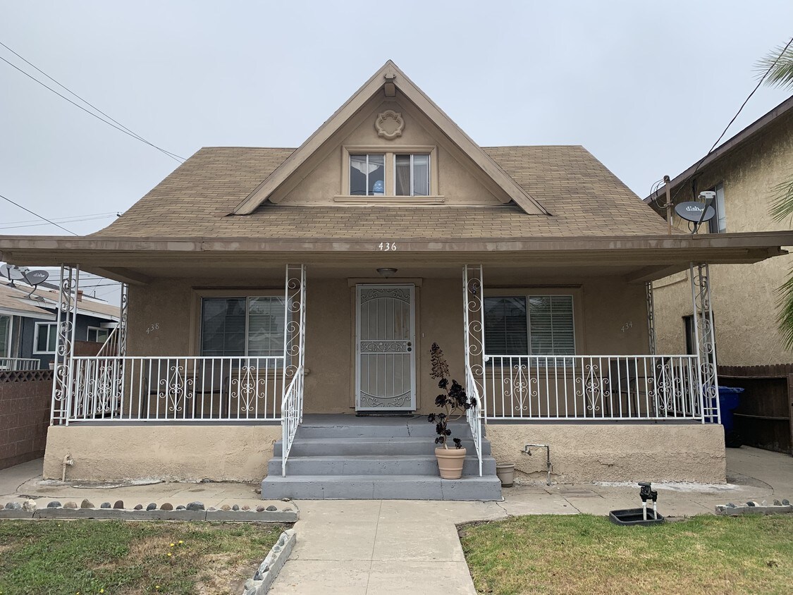 Front of the property - 434 W 10th St