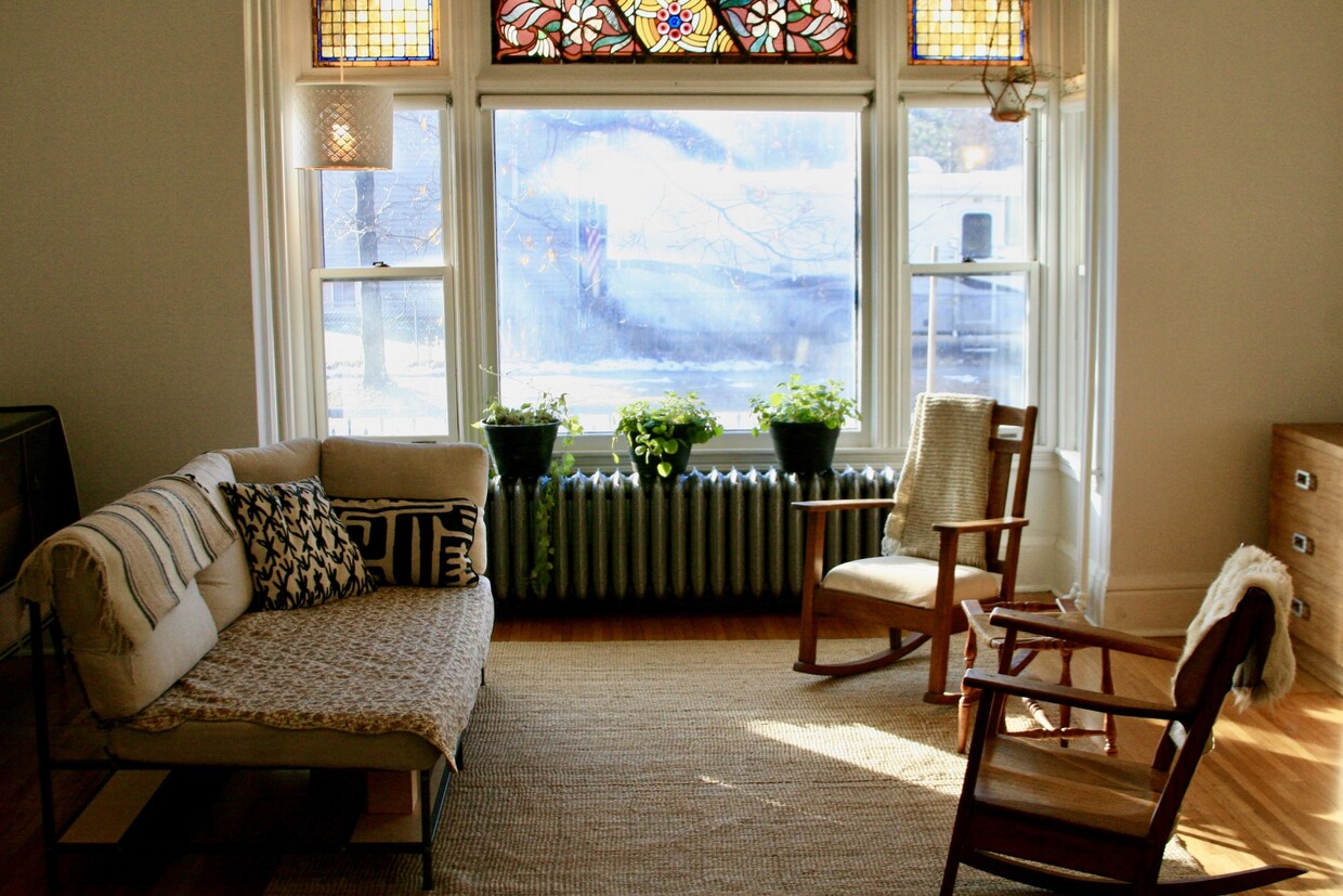 Foto principal - 1601 DuPont Ave N