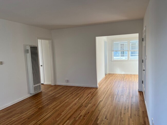 Foto del edificio - 8750 Guthrie Ave
