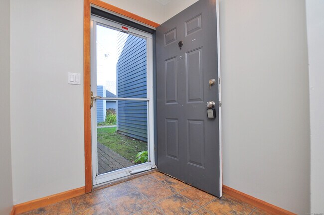 Foto del edificio - 3 Farmington Meadow Dr