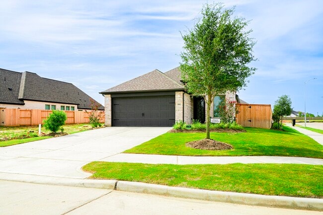 Building Photo - 30902 Evening Skye Dr