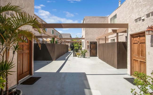 Photo - 3121 Colorado Ave Townhome