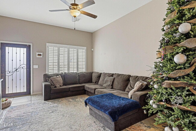 Building Photo - 3853 Loma Brisa Dr