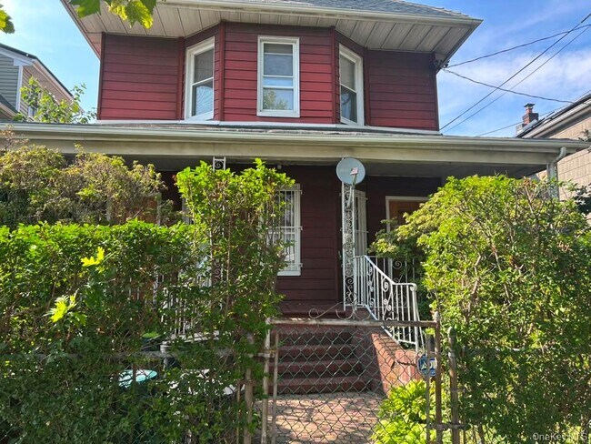 Foto del edificio - 121-07 97th Ave
