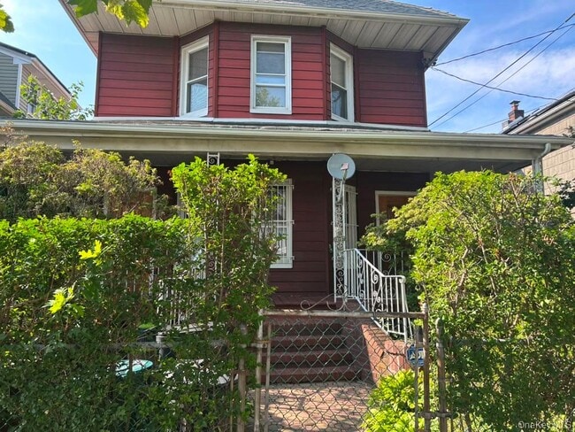 Building Photo - 121-07 97th Ave