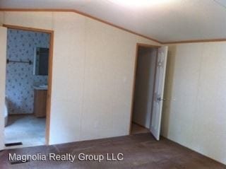 Building Photo - 3852 VFW Rd