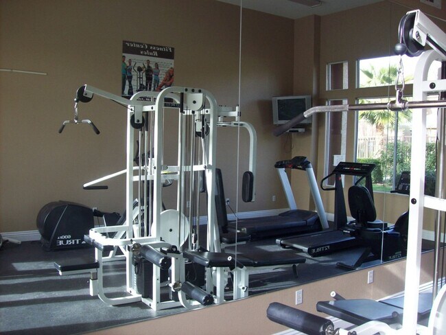 Foto del edificio - First floor unit in luxury gated Northwest...