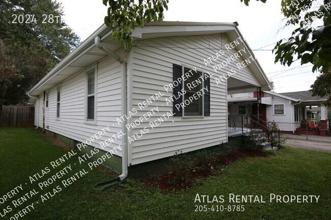 Building Photo - 2024 28th Ave N
