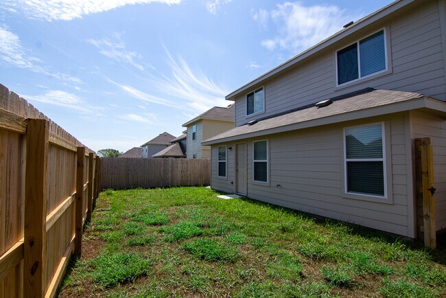 Building Photo - Leonard Crossing - 1125 Crossing Drive, Br...
