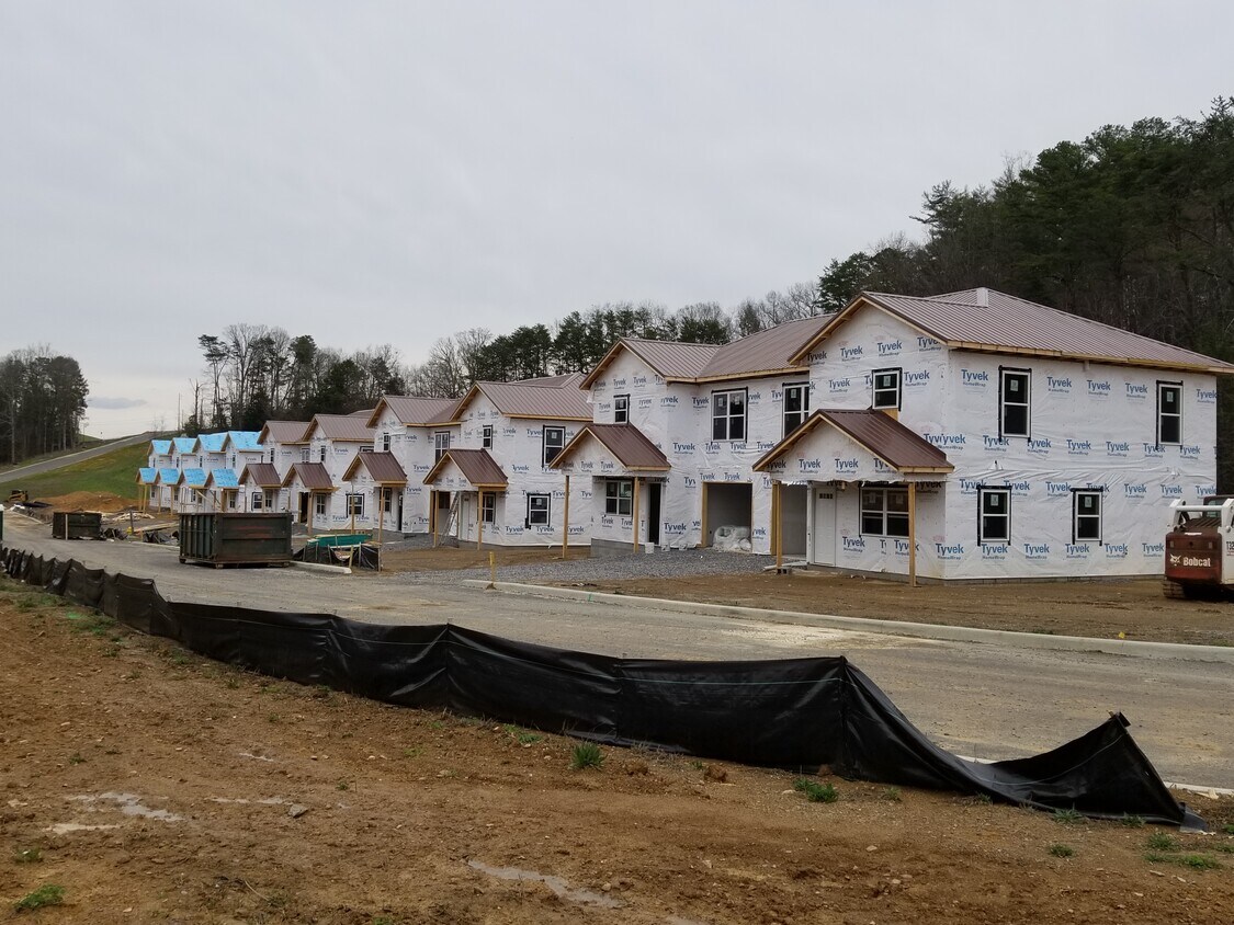 Primary Photo - 1552 Ridge Rd