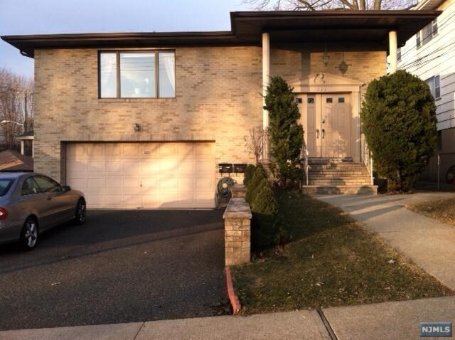 Primary Photo - 223 E Central Blvd