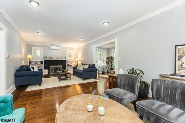 Foto del edificio - 169 Heywood Ave