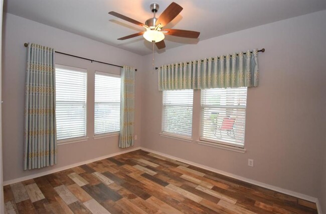 Building Photo - 10007 Blissfull Valley Ln