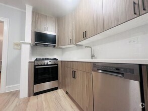 Building Photo - 5064 N Wolcott Ave