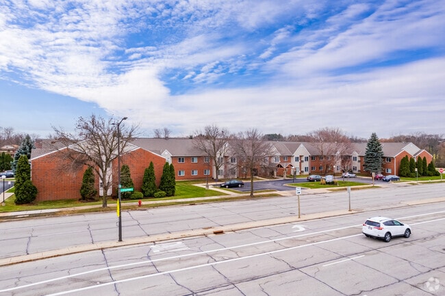 Foto del edificio - Courtyard Senior Apartment Homes - 55+