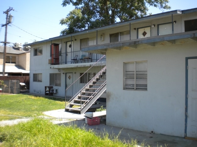 Building Photo - 4710 E Huntington Ave