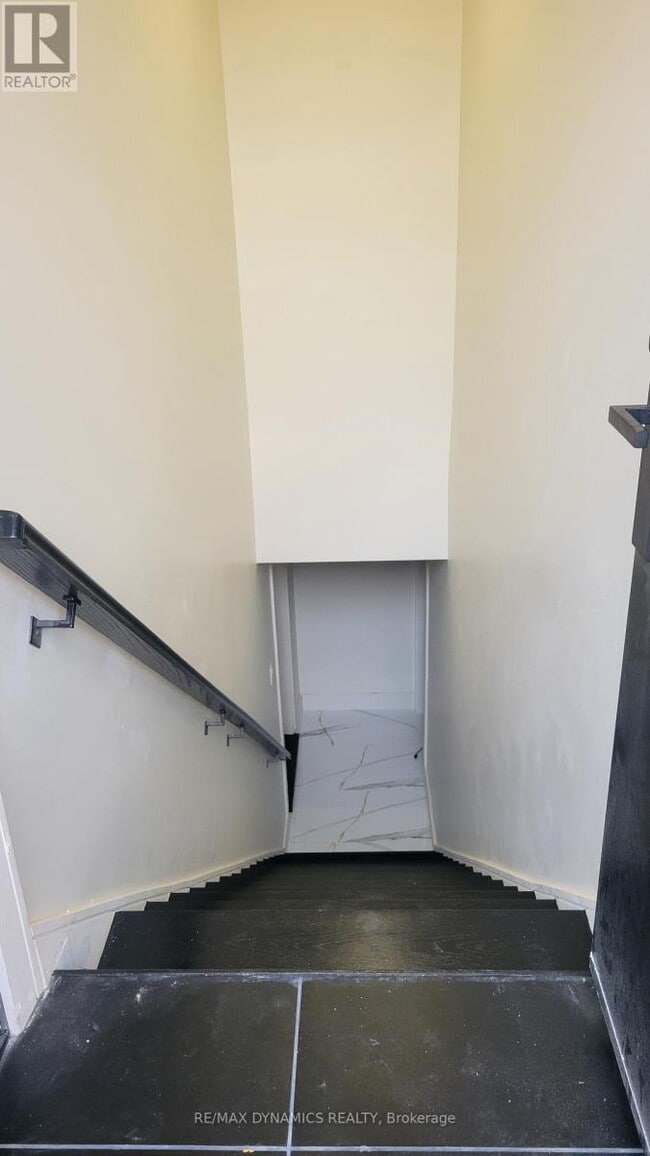 Building Photo - 66 Braywin Dr