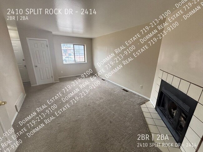 Foto del edificio - 2410 Split Rock Dr