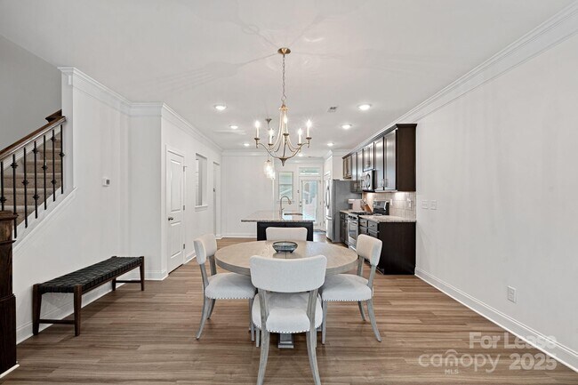 Foto del edificio - 208 Waterlynn Ridge Rd