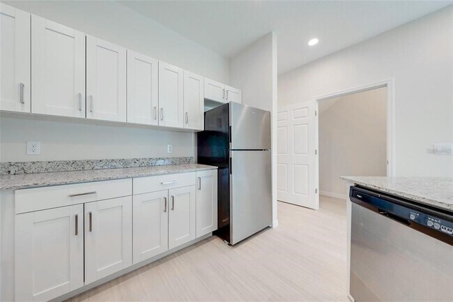 Building Photo - 2122 Penny Ln